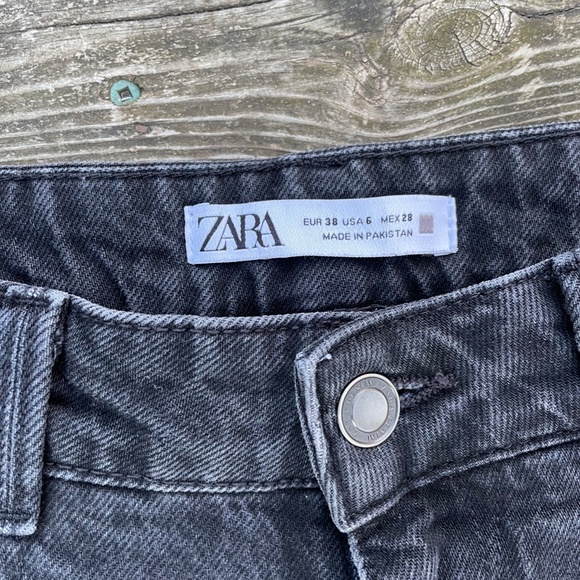 Women's Jeans: Zara Black High Waisted Slim Leg - Picture 15 of 15